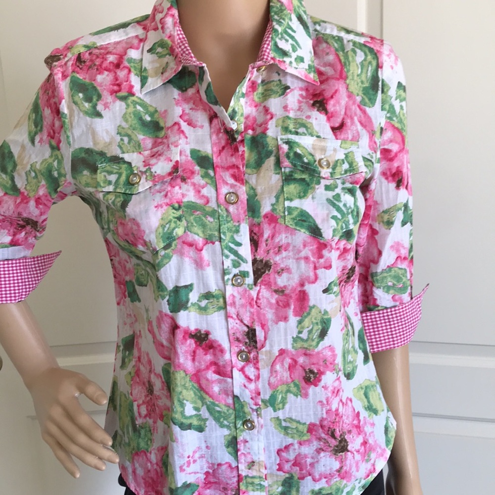Woman’s button down blouse